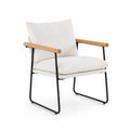 Silla de metal con brazos de madera y tapizado de poliéster beige